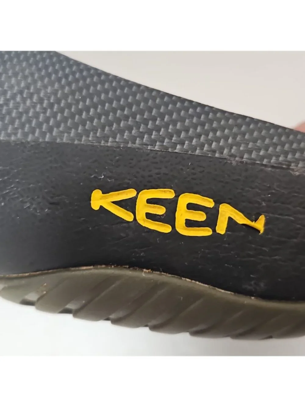 KEEN Yogui Arts Clog Sandals Slip On Shoes Mens Size 12M Graphite Lightweight